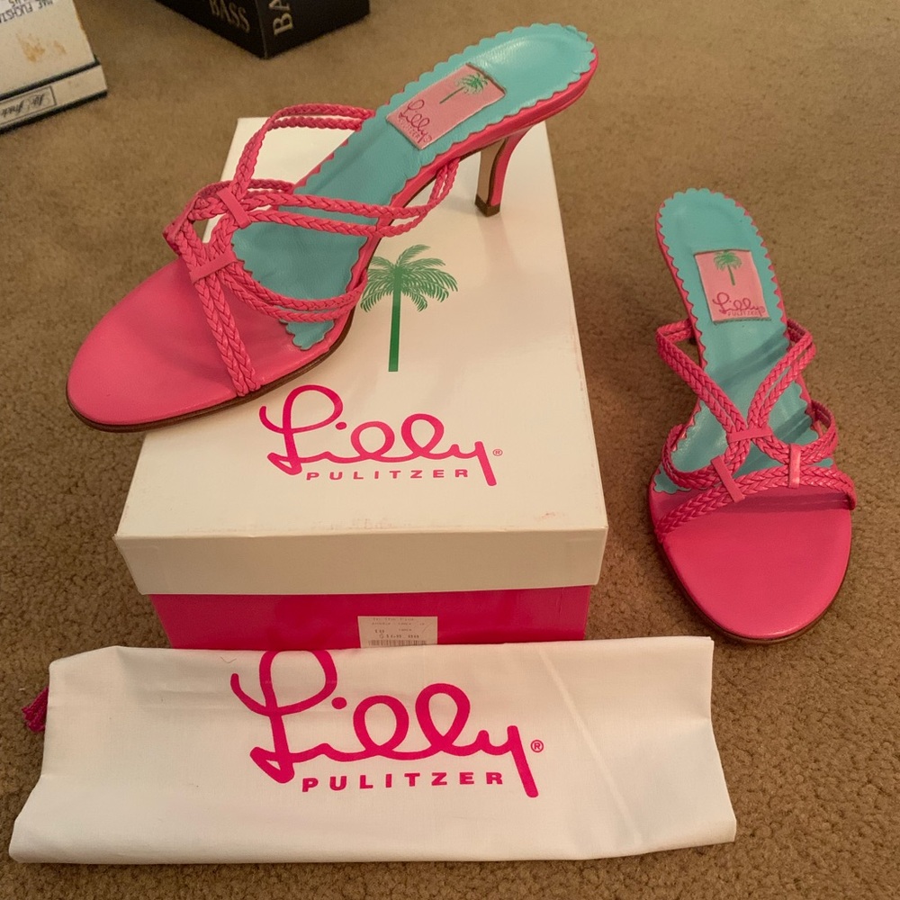 Adorable pink Lilly shoes